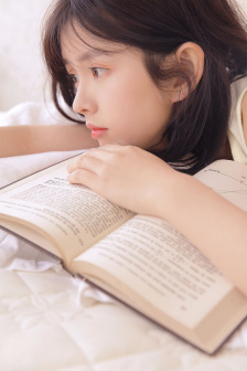 女大学生的美发沙龙